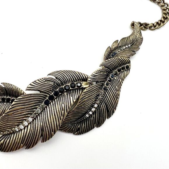 Jewel Mint Signed Antiqued Gold Tone Feather Necklace With Ombre Rhinestones 16” - Picture 8 of 12